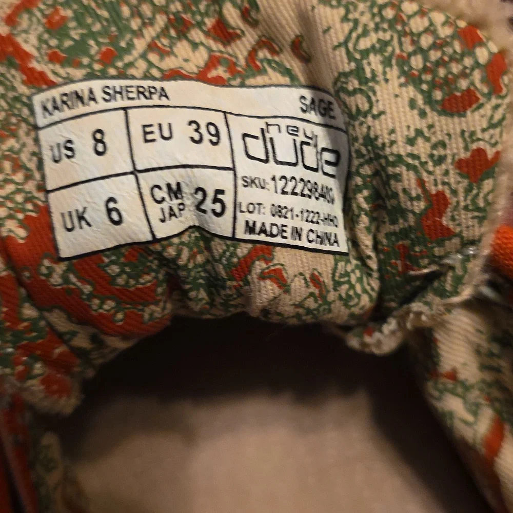 HEY DUDE Karina Sherpa In Sage Women's US8 Sneakers Shoes With Elastic Laces EUC - Picture 2 of 10